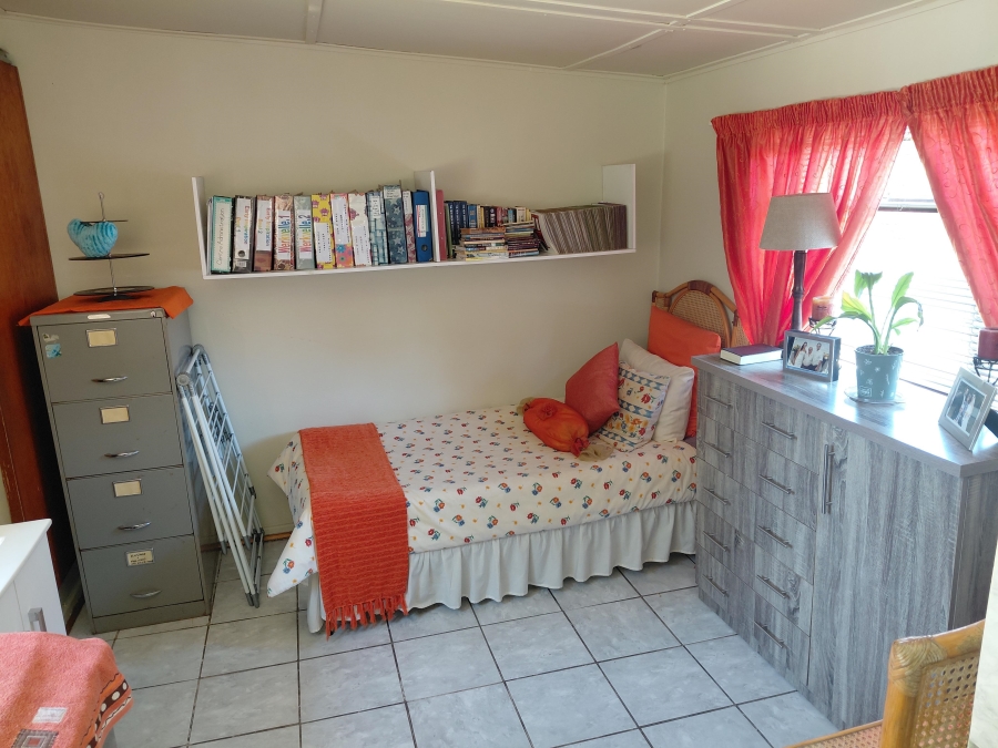 4 Bedroom Property for Sale in Van Riebeeck Hoogte Eastern Cape